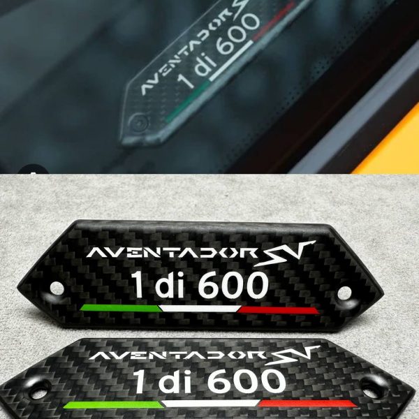 Lamborghini Carbon Fiber Emblems Aventador 1 di 600 in the door card