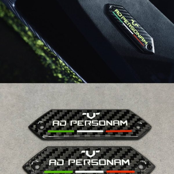 Lamborghini Emblems Aventador AD PERSONAM in the door card Carbon Fiber